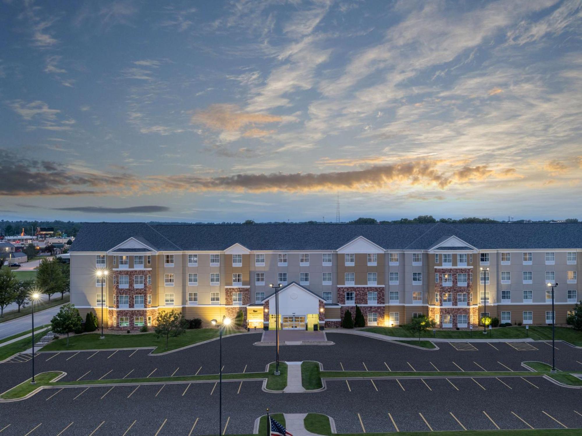 Homewood Suites By Hilton Cedar Rapids-North Dış mekan fotoğraf